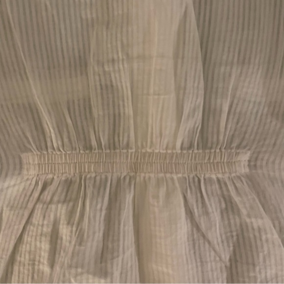 BCBGMAXAZRIA Women’s Short Sleeve Cotton Button Up Top - Picture 4 of 14